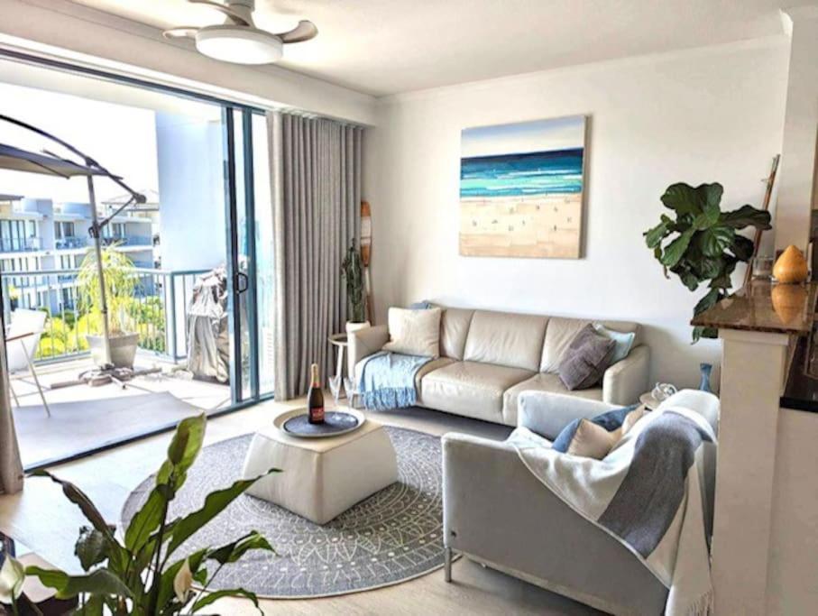 Deluxe - Sunshine Coast Apartment *