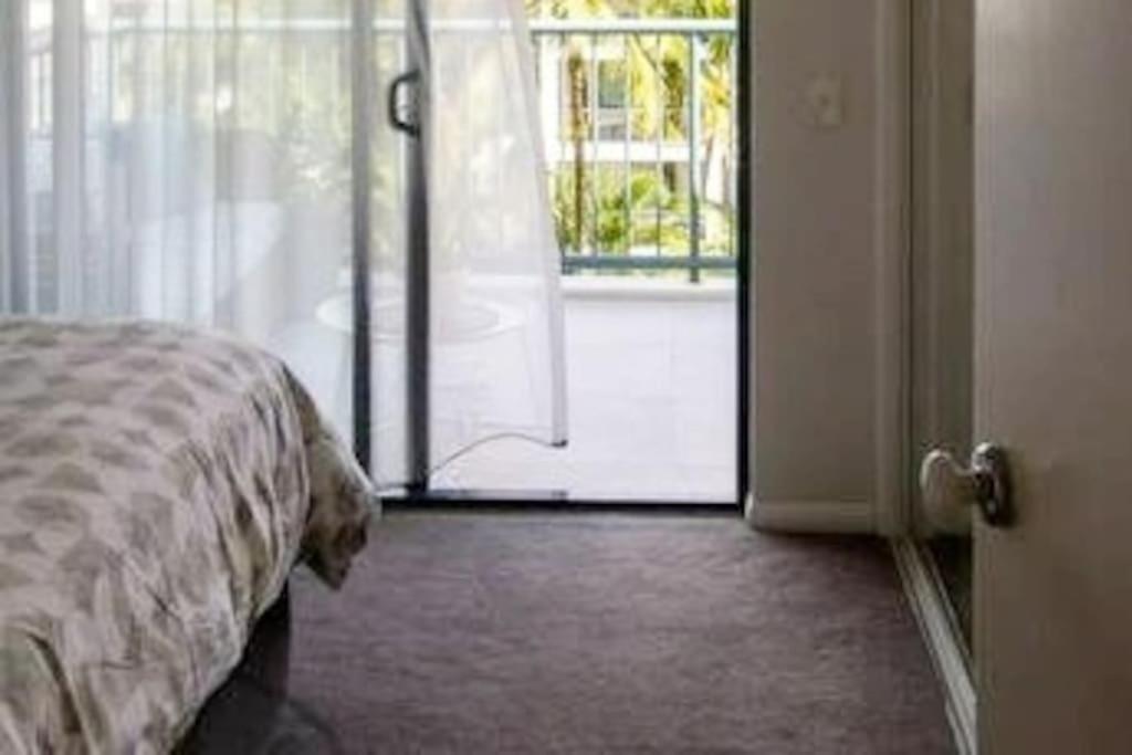 Deluxe - Sunshine Coast * Alexandra Headland